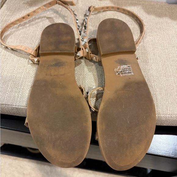 Steve Madden Travel Tan Studded Sandal - 8 - Picture 3 of 4